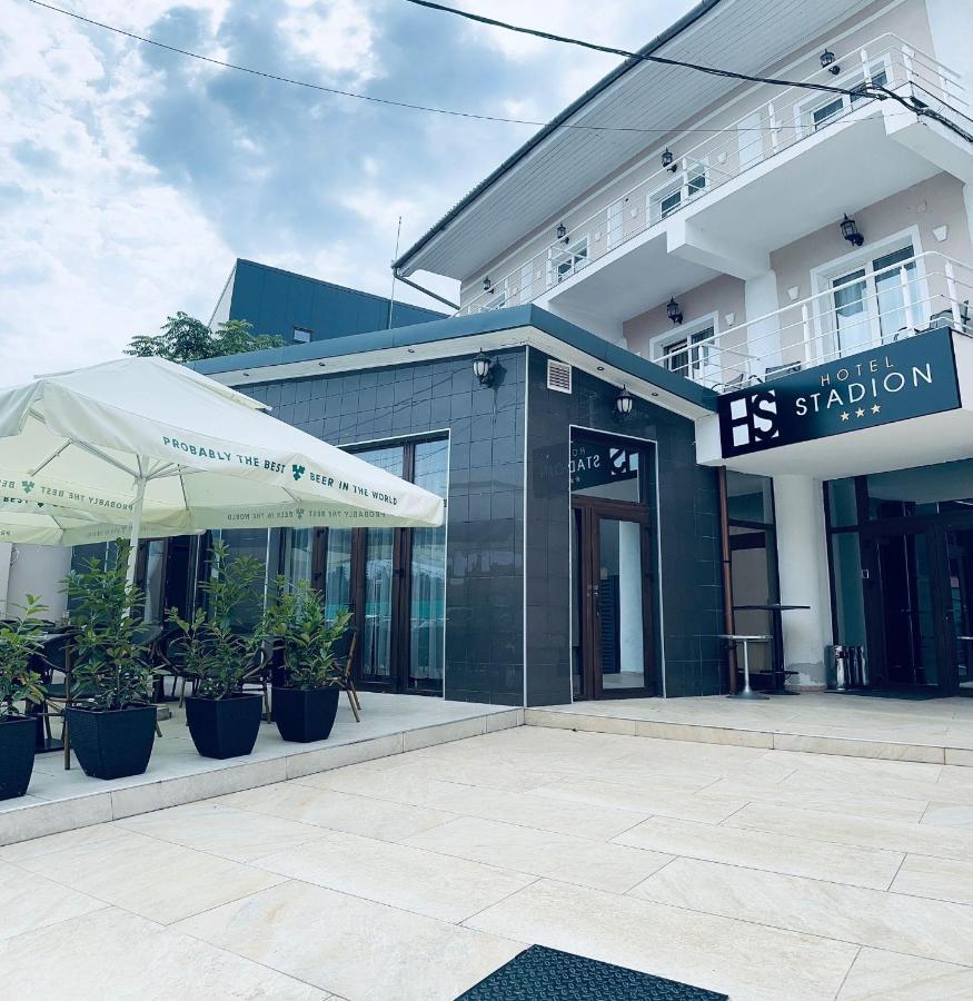 Hotel Stadion Орадя Экстерьер фото